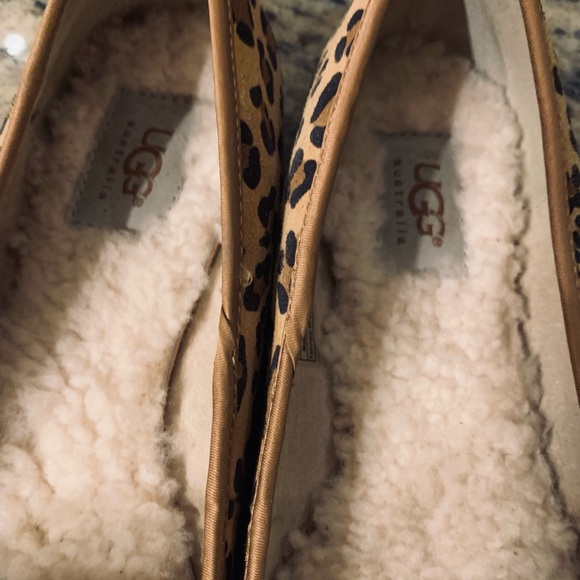 UGG Women's Tan Leopard Print Loafers - Women Size 8.5 - Picture 7 of 10